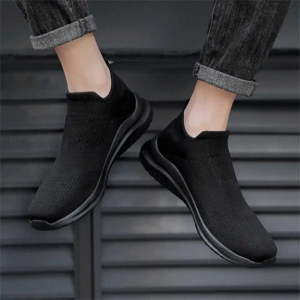 Tech Office Wear Women - Sepatu olahraga pria, krem lembut baru